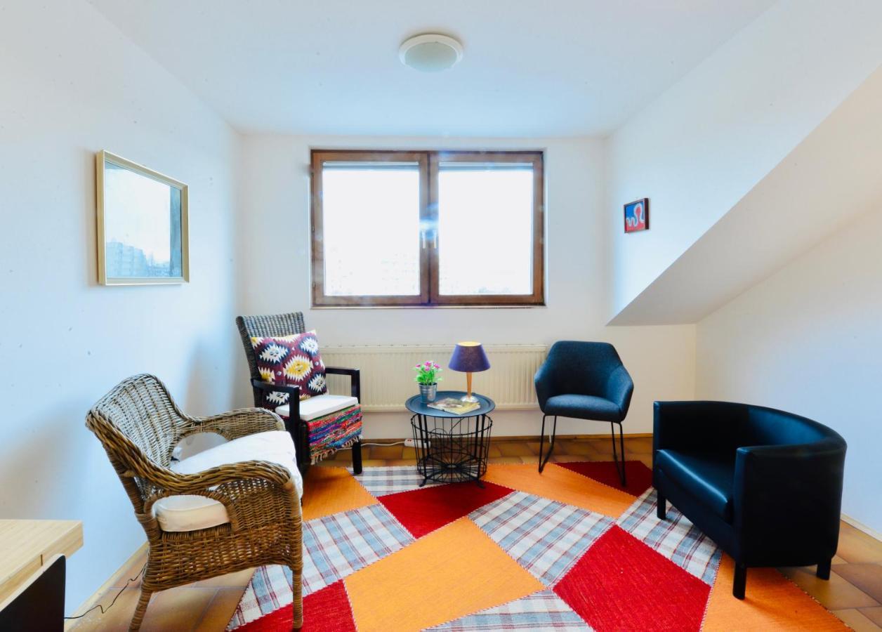 Charming Attic Apartment Near Messe Wien And Center 외부 사진